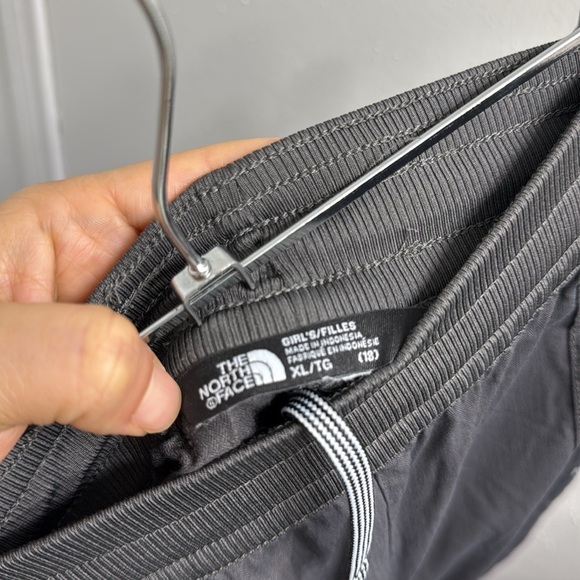 NORTH FACE Girls Jogger Pants XL (18) in gray Ruched Cropped Pull On Outdoor - Picture 5 of 6